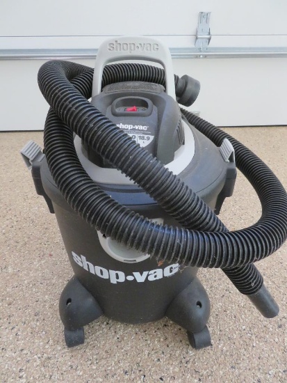 Five gallon shop vac, working, no attachments