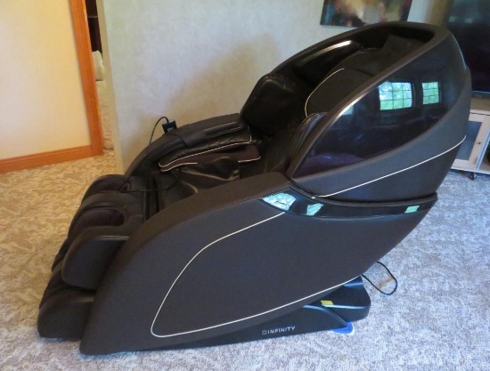 Great Palisade Massage Chair by Infinity