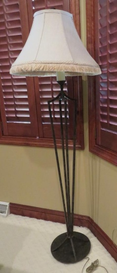 Metal floor lamp, 62" tall, working