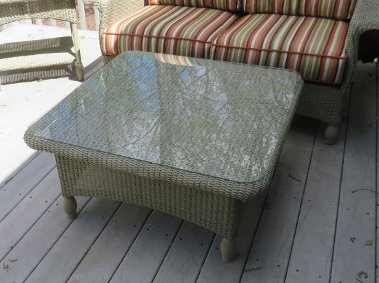 Lloyd Loom Lloyd Flanders Wicker sofa table, 35" x 35", 18" tall, with cover