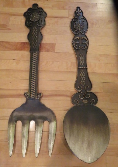 Metal wall decor, 36" knife and fork