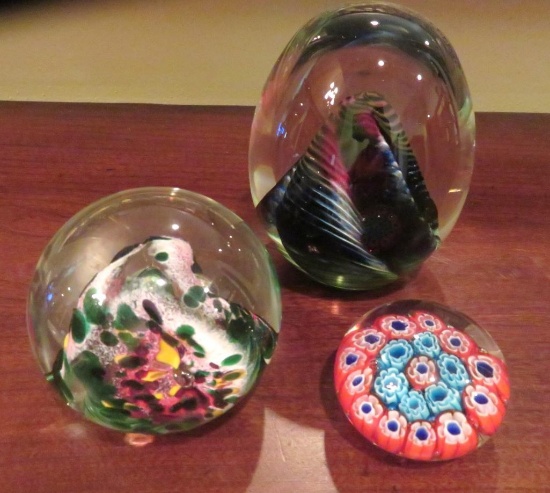 Three art glass paper weights, 1 1/2" to 4" tall