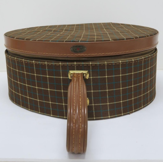 Tailored Truly Light Travel Case, brown and turquoise plaid, 16"