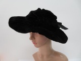 Velvet hat, 13