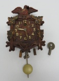 Vintage Lux/Keebler clock with key, 6