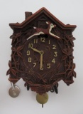 Lux Waterbury reindeer clock with key working, 5