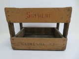 Supreme Waukesha Wis wooden crate, 16