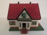 Very nice wooden doll house, lift top, cottage design, 10 1/2