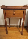 Lovely primitive wash stand with drawer, dovetailed drawer, 21