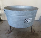 17 gallon galvanized wash basin and metal stand
