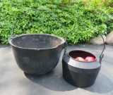 2 piece Cast iron lot with pot and kettle