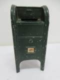 US Mail box metal still bank with key, 5 1/2