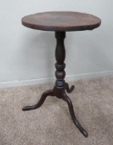 Early lamp table, round, primitive