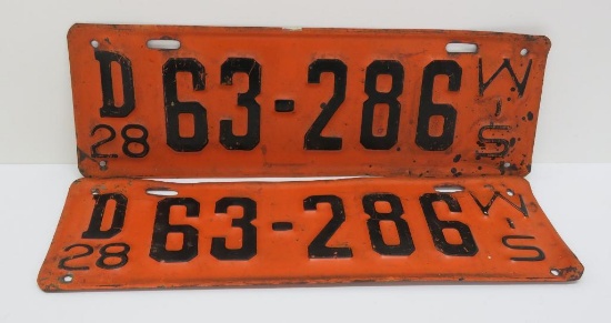 Matched pair of 1928 Wisconsin License Plates, 14"