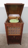 Antique Edison Phonograph Victrola S19, floor model, oak, working