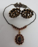 Garnet necklace and dangle scew back earrings