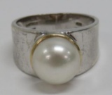 14 kt gold and sterling ring, size 7 1/4 with Mabe pearl