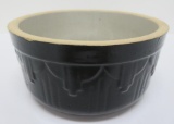Stoneware mixing bowl with Theresa Bartelt & Loehrke advertising, 7 1/2