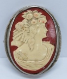 Lovely cameo, 2