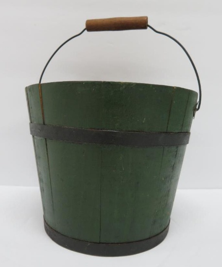 Shaker berry bucket, wooden stave, green, 4 1/2" tall and 5 1/2" diameter