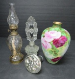 Vanity and decor lot