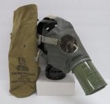 US noncombatant gas mask with bag, large adult, M1A2-1-1