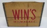 Win's Milwaukee wooden bottle case 16 3/4