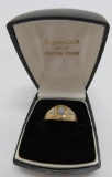 Men's 10 kt gold ring, size 9 3/4, moonstone and diamond chips