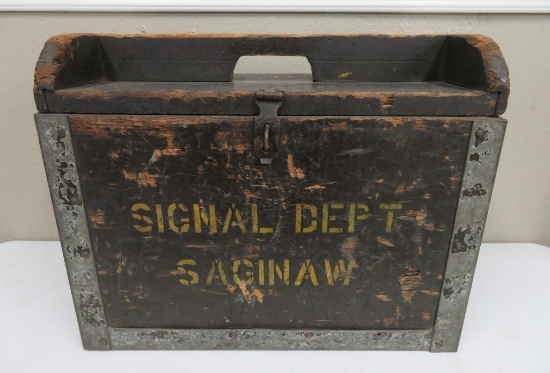 Wood box, Saginaw Signal Dept, lift top,11 1/2" x 21"