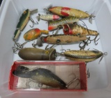 Vintage fishing lure lot, 10 lures, some wood