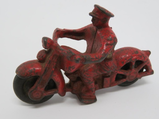 Cast iron motorcycle, attributed to Hubley, made in USA, 4 1/4"