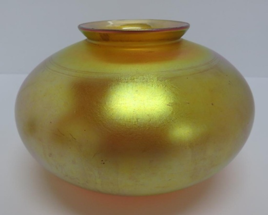 Lovely Aurene style mushroom shape art glass lamp shade, 8 1/2"