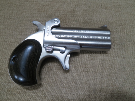 American Derringer  44 Mag.