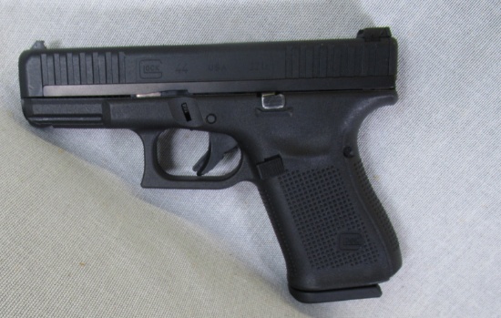 GLOCK 44   22 AUTO