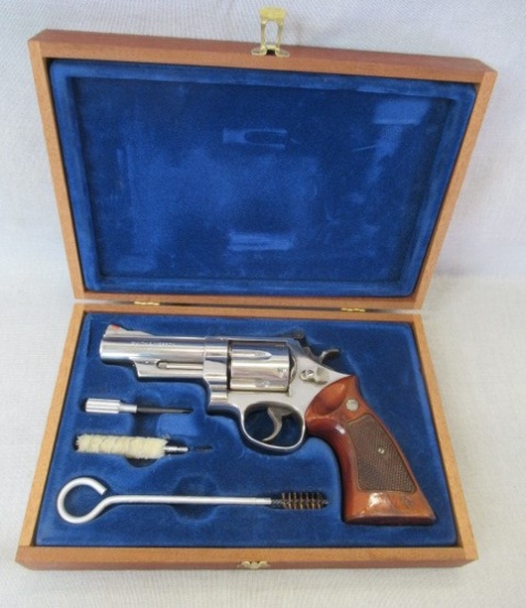 S&W 44 MAG