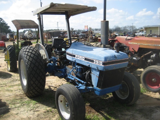 Ford 3910 Tractor: Diesel Eng., 2390 hrs