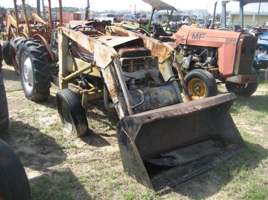 Massey Ferguson 231 Tractor, s/n 9A235286: Diesel Eng., w/ Loader, 4422 hrs