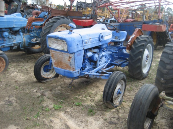 Ford 3000 Tractor: Gas Eng., 1074 hrs