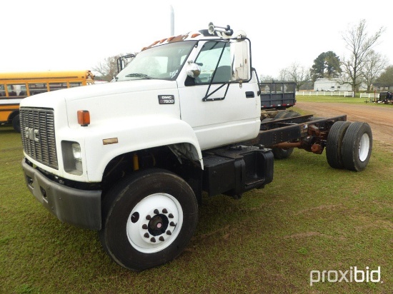 1996 GMC C7500 Cab & Chassis, s/n 1GCEC14W5TZ192324: 9-sp.