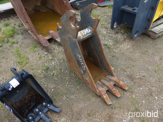 12" Backhoe Bucket