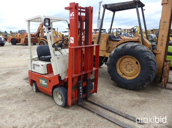 Datsun 3000 Forklift, s/n 020065: Gas Eng., 3000 lb. Cap., 2-stage Mast, 44