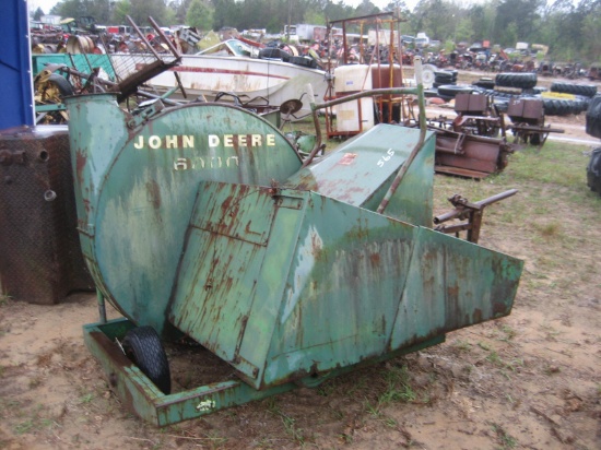 JD 6000 Chipper