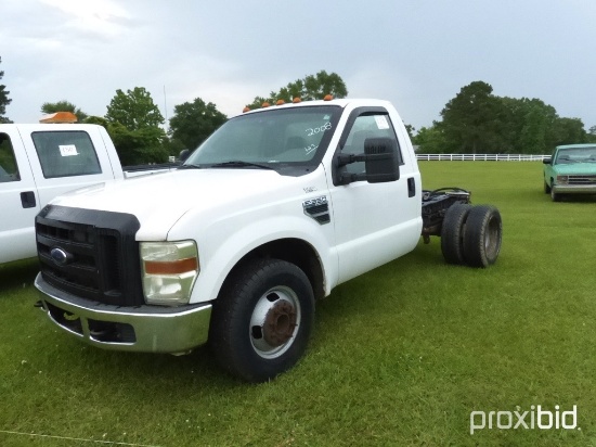 2008 Ford F350 Cab & Chassis, s/n 1FDWF36548EA87912: Odometer Shows 282K mi