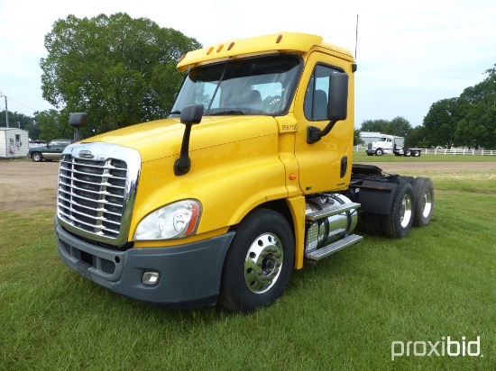 2011 Freightliner CA125DC Cascadia Truck Tractor, s/n 1FUJGEDV1BSAX7370: T/