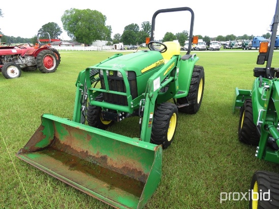 John Deere 3032E MFWD Tractor, s/n 1LV3032EJBH313443: Roll Bar, Front Loade