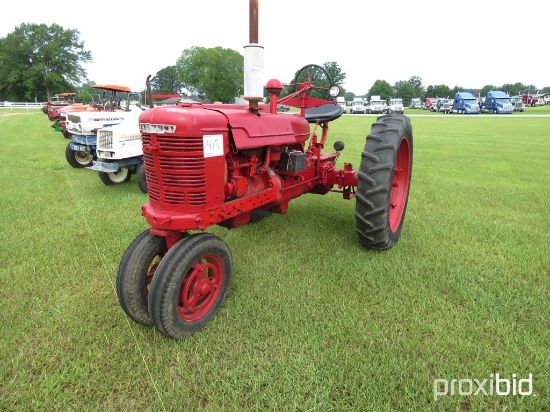 IH Farmall Tractor