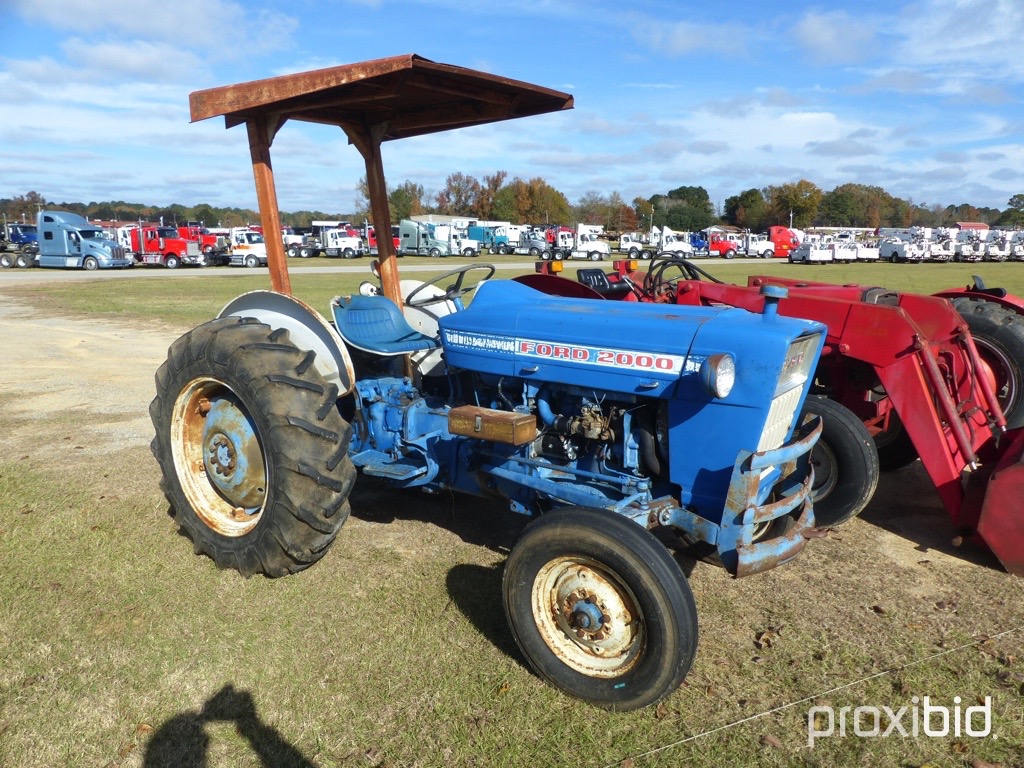 Ford 2000 Tractor, s/n C283523: 2wd, 2-post | Proxibid