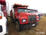 2000 Mack RD690S Dump Truck s/n 1M2P264C7YM030077