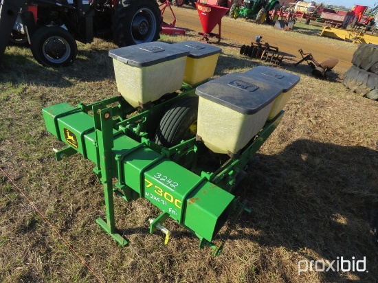 John Deere 7300 2-row Planter