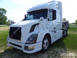 2008 Volvo VNL670 Truck Tractor, s/n 4V4NC9GH88N460037: T/A, Sleeper, Fulle